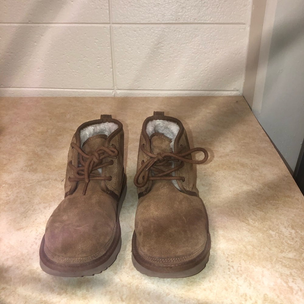 Kids boy uggs Chestnut colored